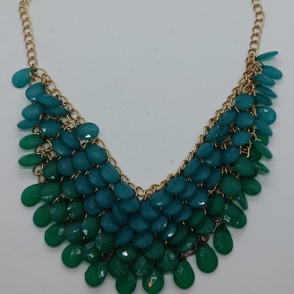 Smart Set Necklace - Picture 2 of 2